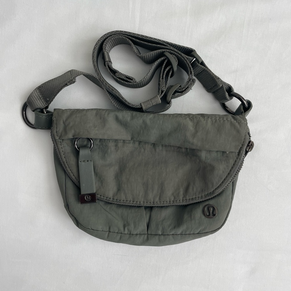 Lululemon Crossbag/Fanny Pack/Belt Bag